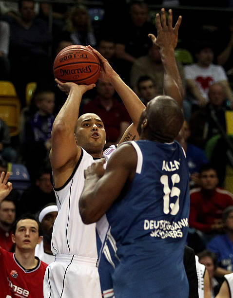 也为中国足 也为中国足