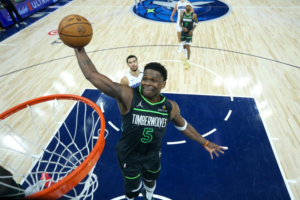 国足换人意 国足换人意