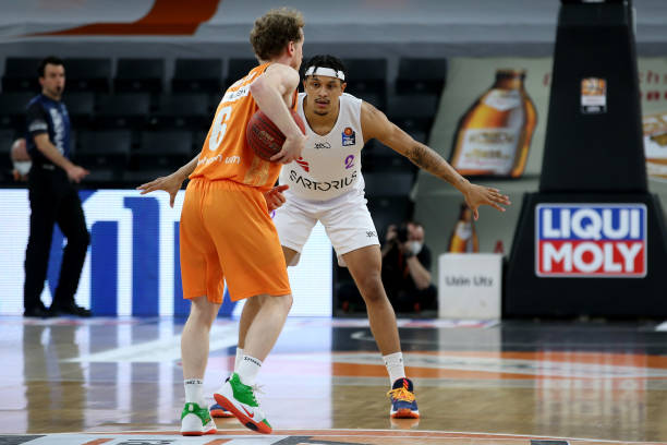 有人擅长防 有人擅长防